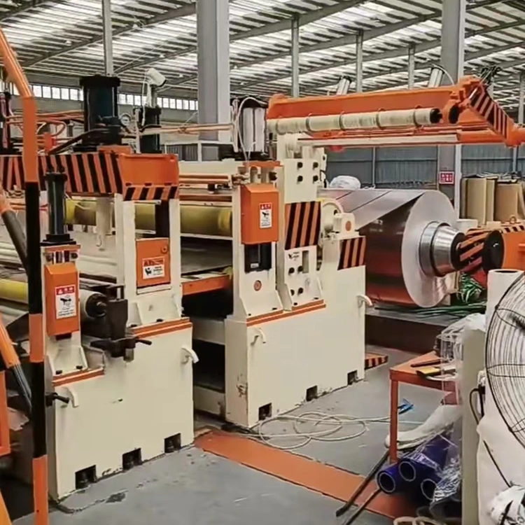 Barisan pengeluaran slit longitudinal yang tepat secara automatik